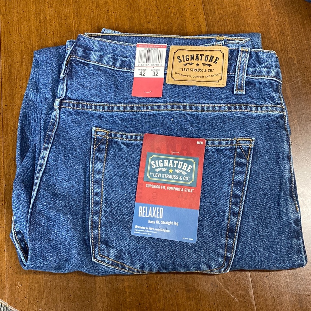 Signature by Levi Relaxed Fit Jeans